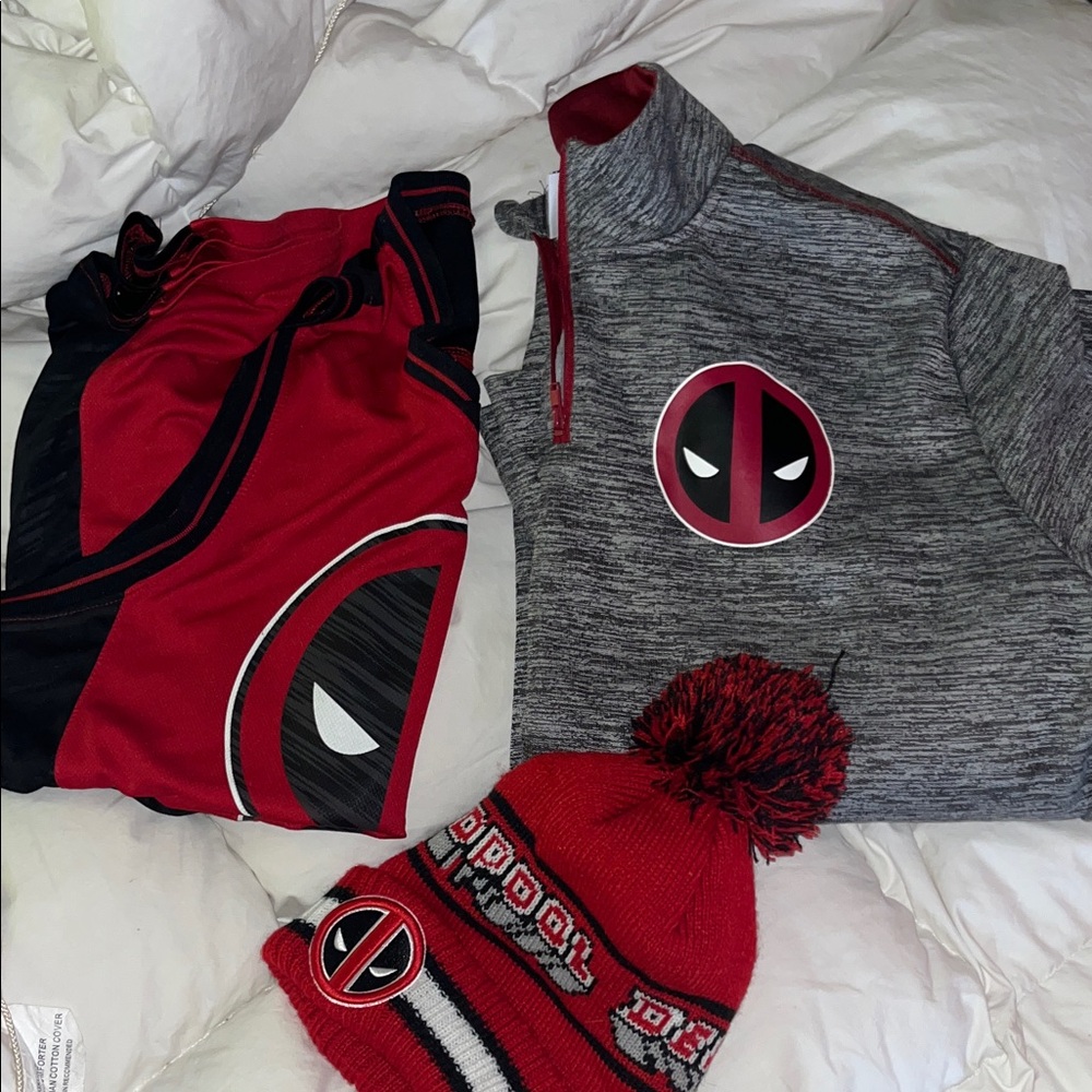 Marvel Red and Black Deadpool Sleeveless Shirt